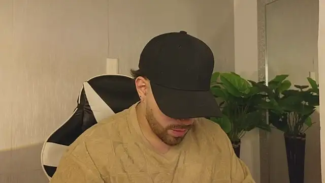 Ades_Lowe live sex cam