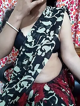 Priya_Boudi live sex cam
