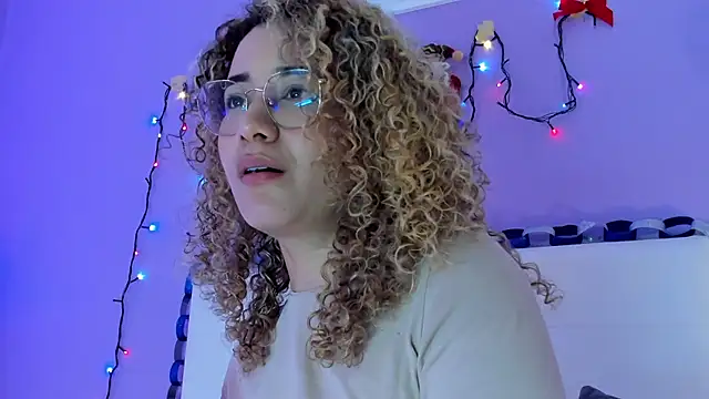 Charlotte11-11 live sex cam