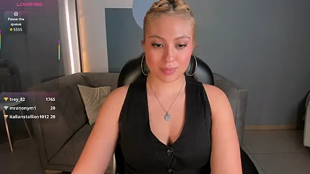 IrinaPortman live sex cam