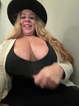 Bigbuttbrooklynn live sex cam