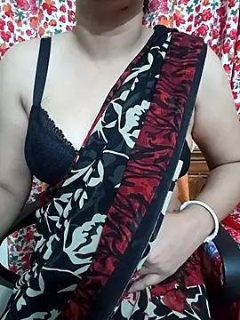 Priya_Boudi live sex cam