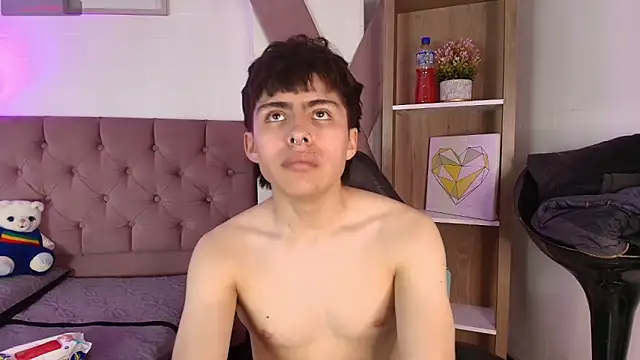 PepperTwink live sex cam