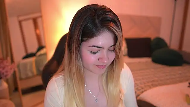 Lau_Bee live sex cam