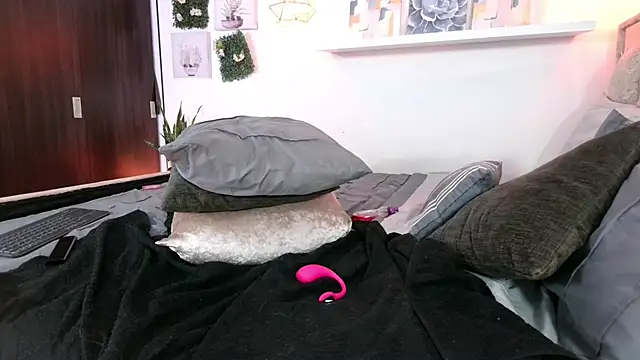 Dulce_Morrys live sex cam