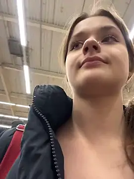 KittyQueeny live sex cam