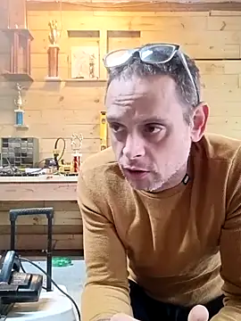 Buffshagswell live sex cam