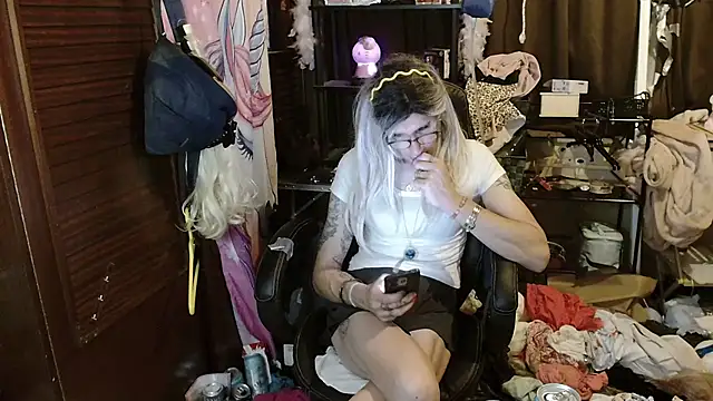 Ombeline1 live sex cam