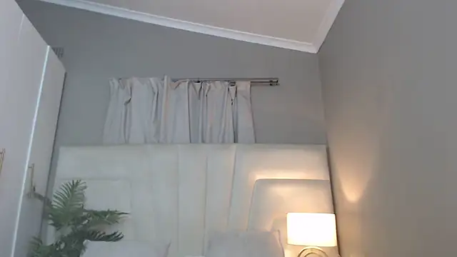 naughtyblackdolie live sex cam