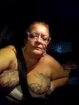 Misspapillon1840 live sex cam