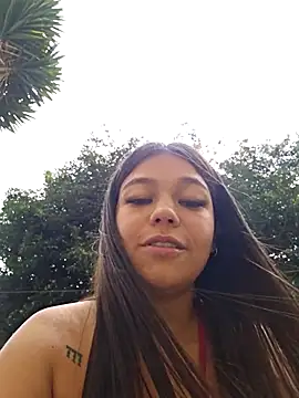 Alyshanon18 live sex cam