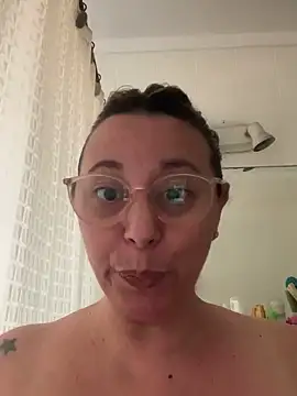 LupitaHaze live sex cam