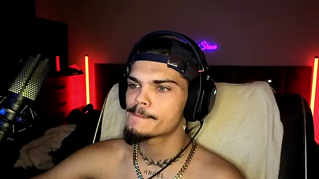 JordanShow live sex cam