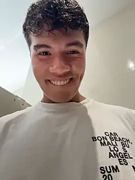 Logan_smith1 live sex cam