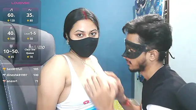 SassyWildCouple live sex cam