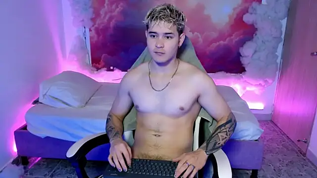 AlexPiersss live sex cam