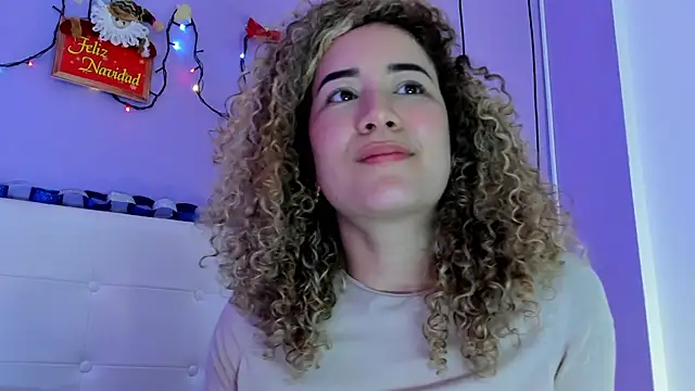 Charlotte11-11 live sex cam