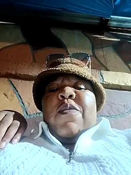 XCHOCOLOVEBBW69 live sex cam