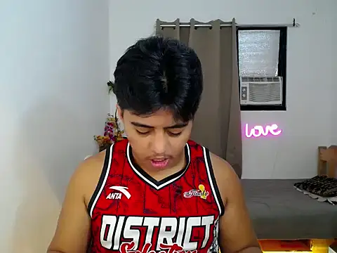 Hugecock2hundle_intown live sex cam