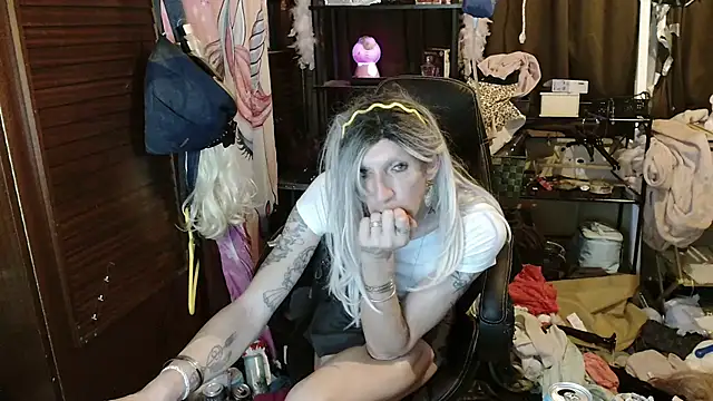 Ombeline1 live sex cam