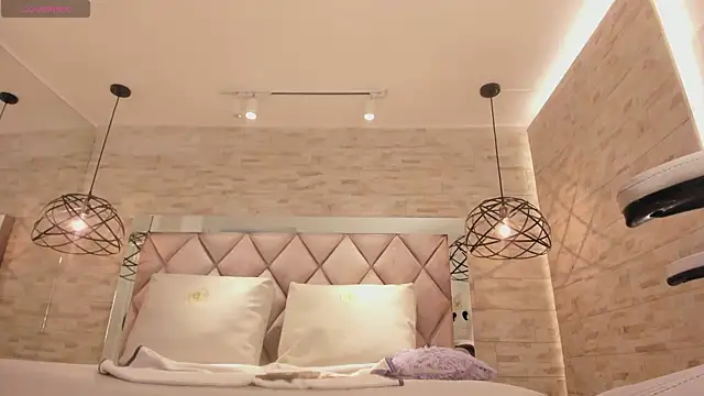 celene_midnight live sex cam