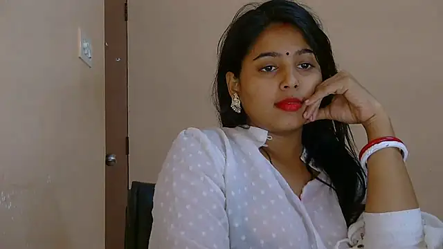 Cute-Simmi69 live sex cam