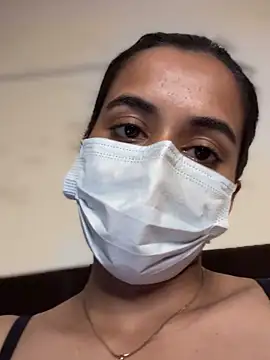 DominantDesiree live sex cam