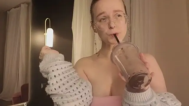 CassieCool live sex cam