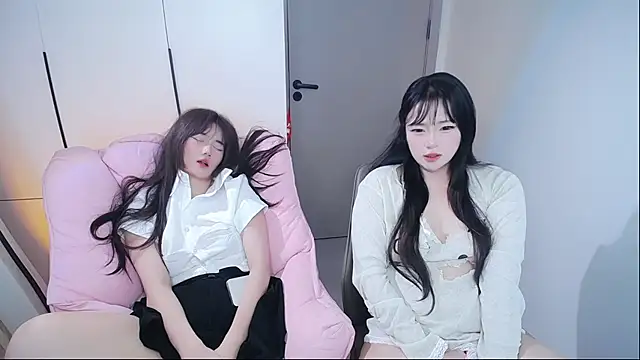 Follyise live sex cam