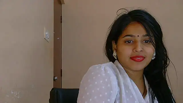 Cute-Simmi69 live sex cam