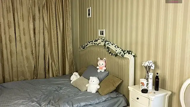 Juuulia_ live sex cam