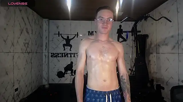 Lil_James live sex cam