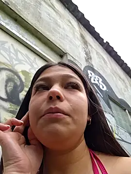 Alyshanon18 live sex cam