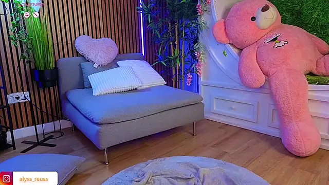 AlyseReuse live sex cam