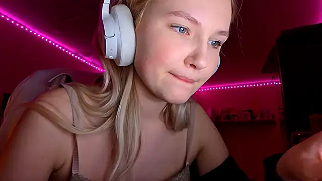 KarinRobertson live sex cam