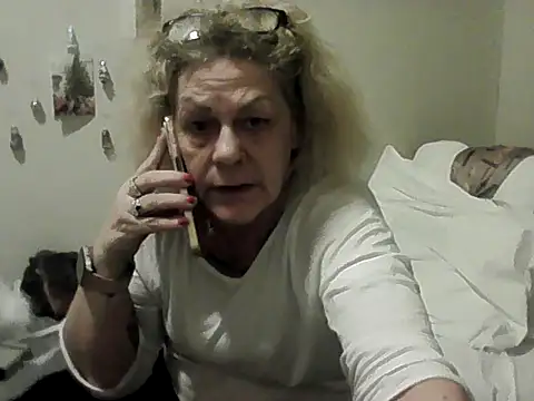 Latex_shantie live sex cam