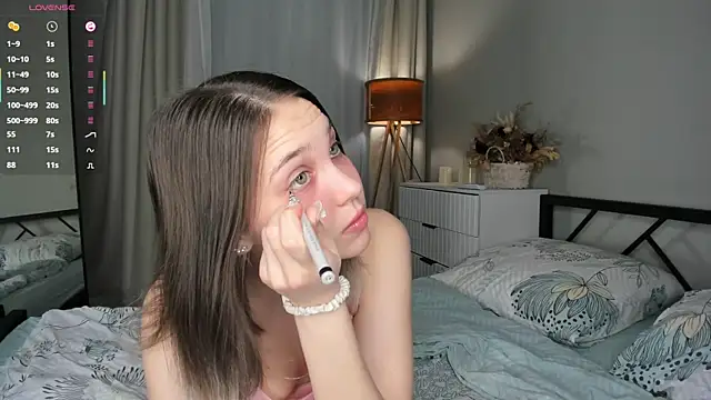 ErinBissonnette live sex cam