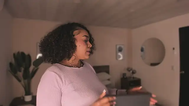 YariRose live sex cam