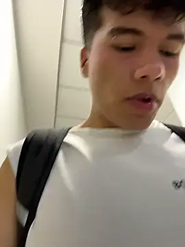 Logan_smith1 live sex cam