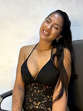 chicachocolate01 live sex cam