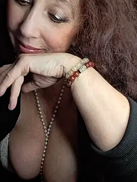 GypsyEsmeralda live sex cam