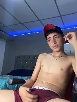 MathieuAGT live sex cam