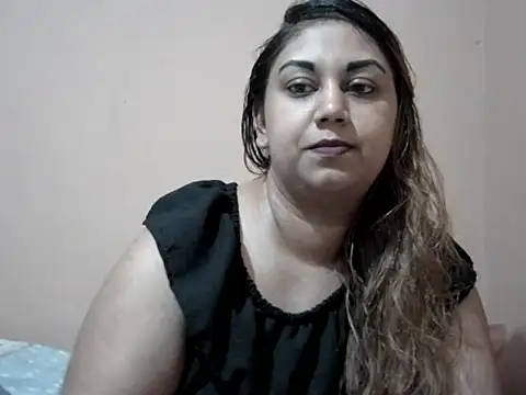 bellachow10 live sex cam