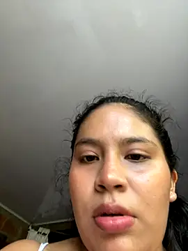 moncerrat_luna live sex cam