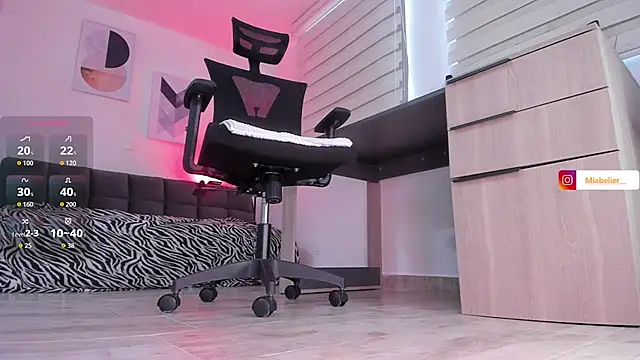 Miabelier live sex cam