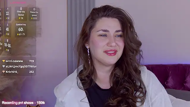 KiraBarlows live sex cam