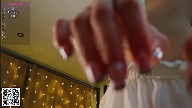 LorinaMaffitt live sex cam