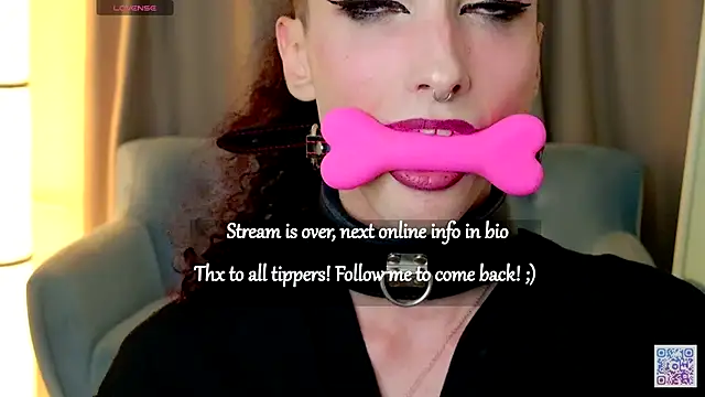 Queen_of_tease live sex cam