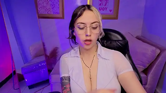 Hela_v live sex cam