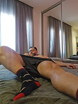 lorenzoDaddy live sex cam